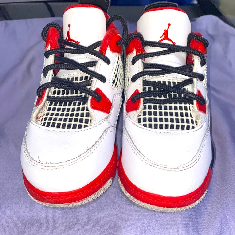 Jordan 4 size 11c